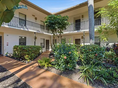 1833 Courtyard WAY E105 #E105 NAPLES FL