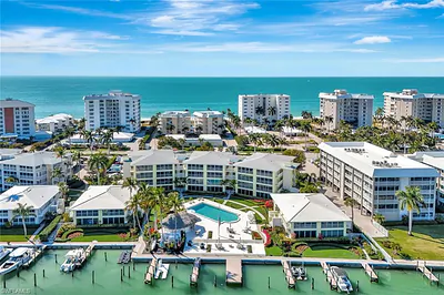 2850 Gulf Shore BLVD N 201 #201 NAPLES FL