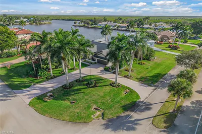 123 Newport DR NAPLES FL