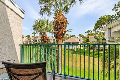 70 Emerald Woods DR K8 #K8 NAPLES FL
