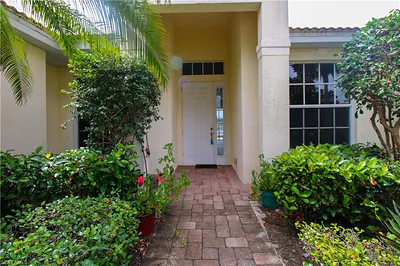 3927 Aurora CT NAPLES FL