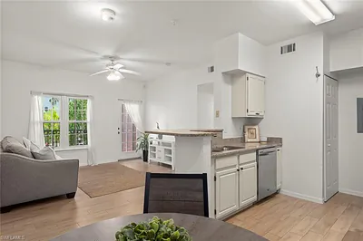 23500 Walden Center DR 206 #206 ESTERO FL