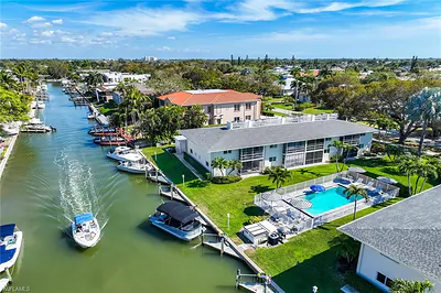 1417 Chesapeake AVE 104 #104 NAPLES FL