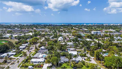 2261 11th ST N NAPLES FL