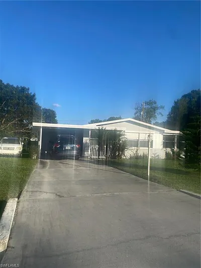 114 Oleander RD LEHIGH ACRES FL