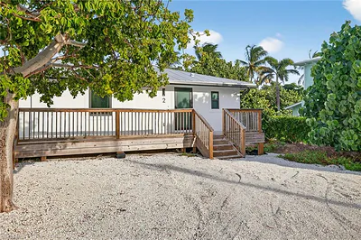 1171 Seagrape LN SANIBEL FL
