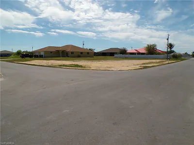 1910 NE 8th PL CAPE CORAL FL