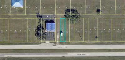 2139 Diplomat PKWY E CAPE CORAL FL