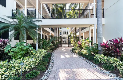 1400 Gulf Shore BLVD N 307 #307 NAPLES FL