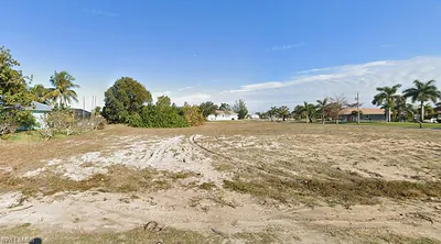 223 NW 39th AVE CAPE CORAL FL