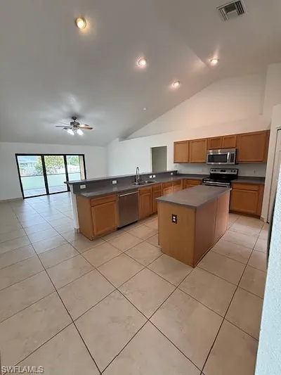 3925 E Gator CIR CAPE CORAL FL