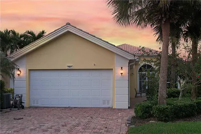 7983 Valentina CT NAPLES FL