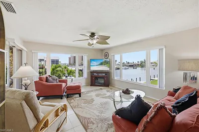 4231 SE 19th PL 2J #2J CAPE CORAL FL