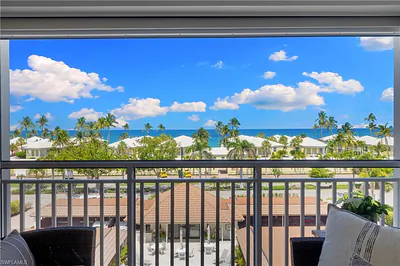 2600 Gulf Shore BLVD N 54 #54 NAPLES FL