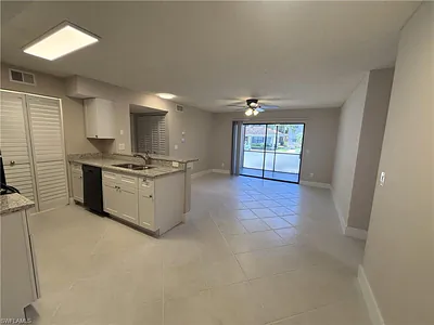 2094 Arbour Walk CIR 3015 #3015 NAPLES FL