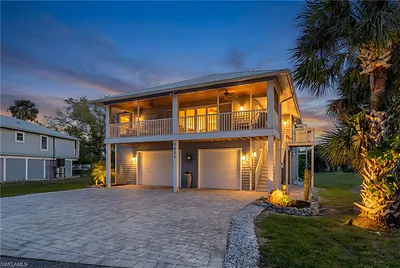 7655 Myrsine CIR BOKEELIA FL