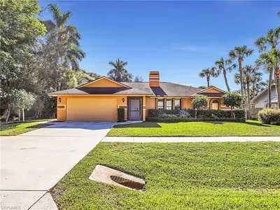 2474 Outrigger LN NAPLES FL