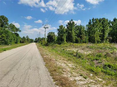 1912 Moore AVE LEHIGH ACRES FL