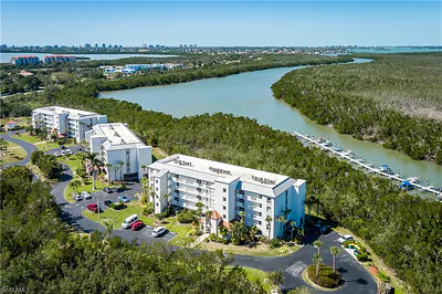 300 Stevens Landing DR C205 #C205 MARCO ISLAND FL