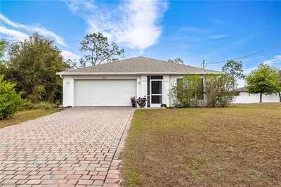 5014 Dania CIR LABELLE FL