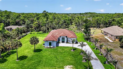 563 15th ST NW NAPLES FL