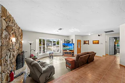 813 105th AVE N NAPLES FL