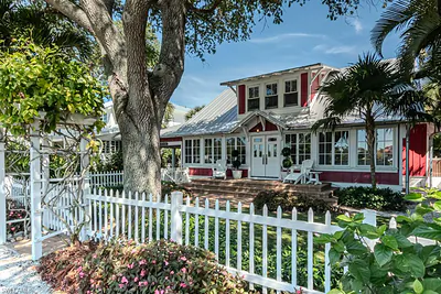 245 Broad AVE S NAPLES FL