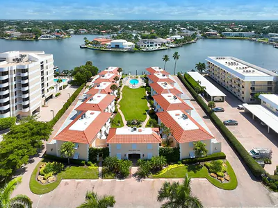 3070 Gulf Shore BLVD N 209 #209 NAPLES FL