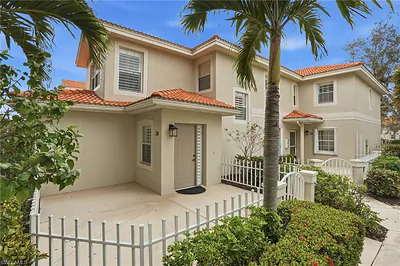 7680 Oleander Gate DR J202 #J202 NAPLES FL