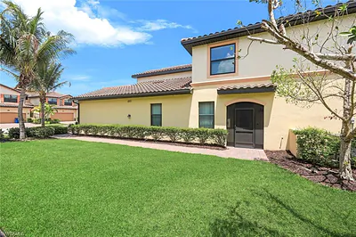 17401 Cherrywood CT 7404 #7404 BONITA SPRINGS FL