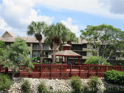 600 NEAPOLITAN WAY 211 #211 NAPLES FL