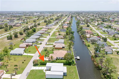 1014 SW 8th PL CAPE CORAL FL