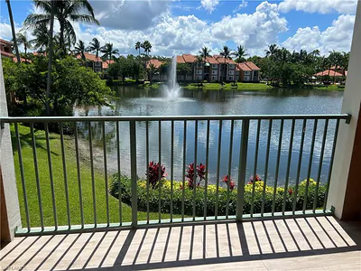 1205 Wildwood Lakes BLVD 5-204 #5-204 NAPLES FL