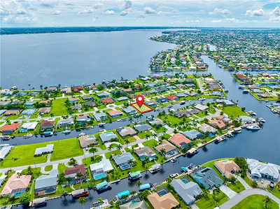 2227 SE 27th TER CAPE CORAL FL