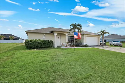 1020 Diplomat PKWY W CAPE CORAL FL