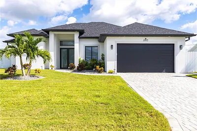 1005 9th TER CAPE CORAL FL