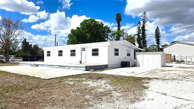 8180 Suncoast DR NORTH FORT MYERS FL