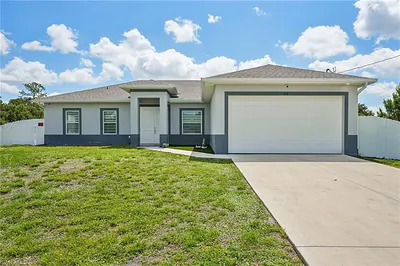 910 Richmond AVE N LEHIGH ACRES FL