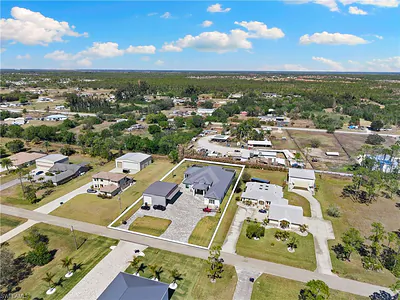 3701 Downwind LN NORTH FORT MYERS FL