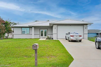 8006 Oakleaf CIR LABELLE FL