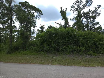 566 Parker AVE S LEHIGH ACRES FL
