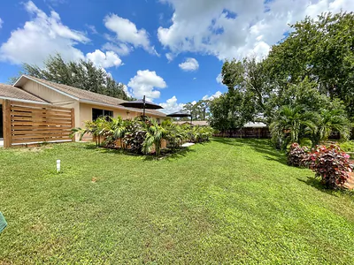 100 DREAMTIME AVENUE Lake Placid FL