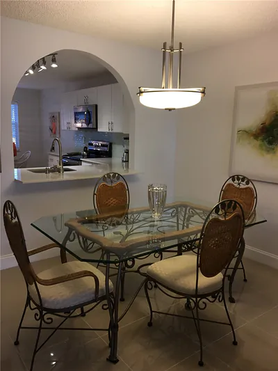 580 Egret Dr 302 #302 Hallandale Beach FL