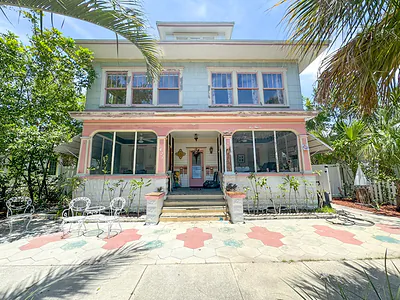 421 10TH AVENUE N St Petersburg FL