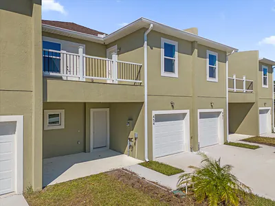 454 LAKE SHORE PARKWAY Davenport FL