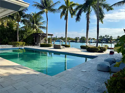 1670 Daytonia Rd Miami Beach FL