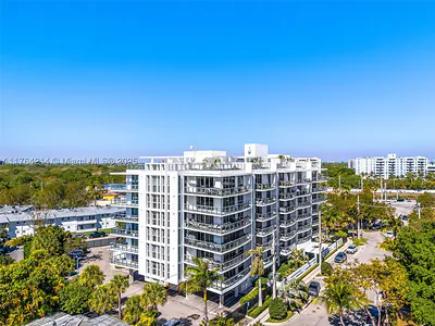 13800 Highland Dr 302 #302 North Miami Beach FL