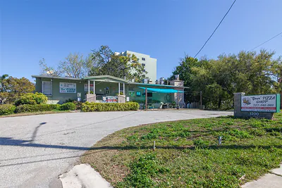1200 8TH AVENUE SW 1 #1 Largo FL
