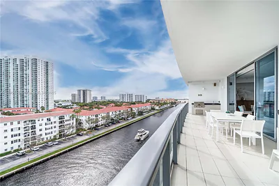 3300 NE 188th St 710 #710 Aventura FL