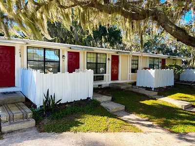 420-420 MILLS STREET 17 #17 Leesburg FL